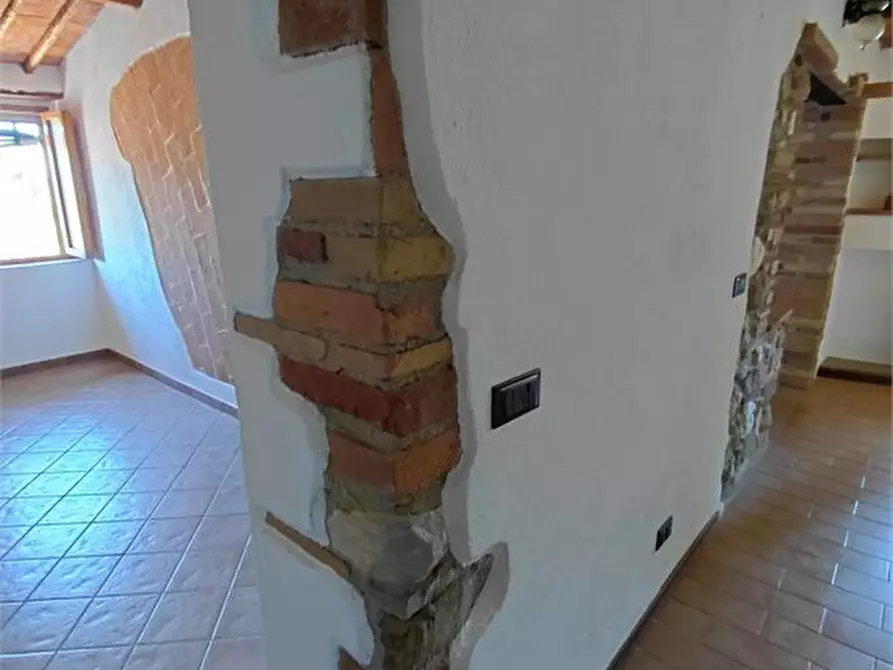 Immagine 4 di Appartamento in vendita  a Casole D'elsa