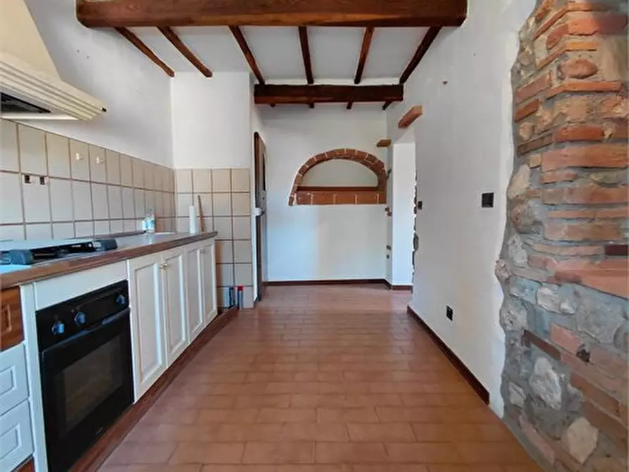 Immagine 1 di Appartamento in vendita  a Casole D'elsa