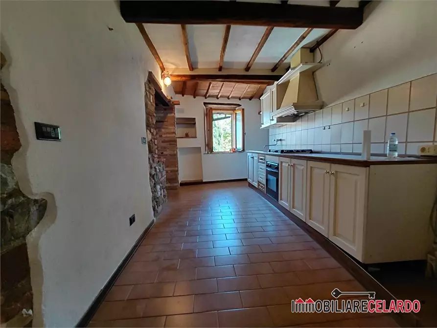 Immagine 3 di Appartamento in vendita  a Casole D'elsa