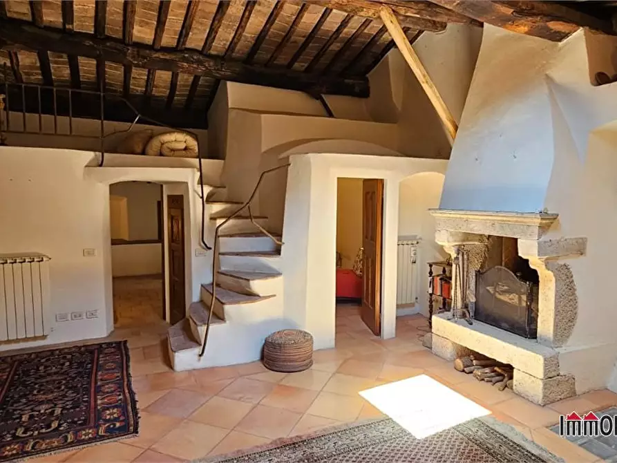 Immagine 4 di Appartamento in vendita  a Siena