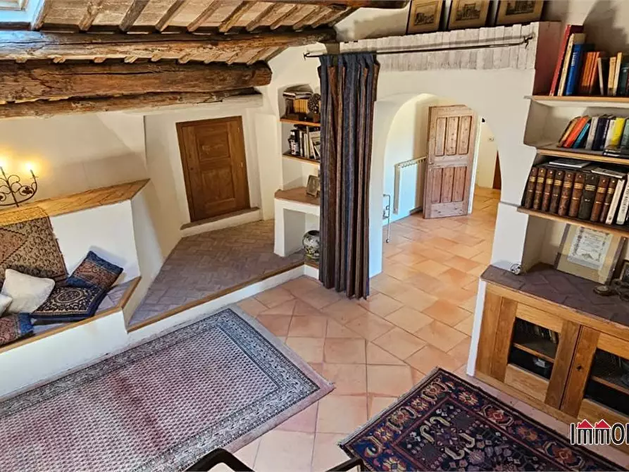 Immagine 9 di Appartamento in vendita  a Siena