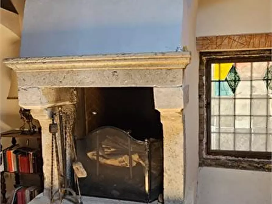 Immagine 6 di Appartamento in vendita  a Siena