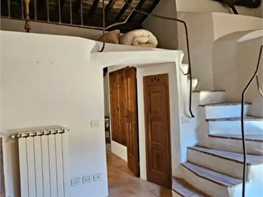 Immagine 7 di Appartamento in vendita  a Siena