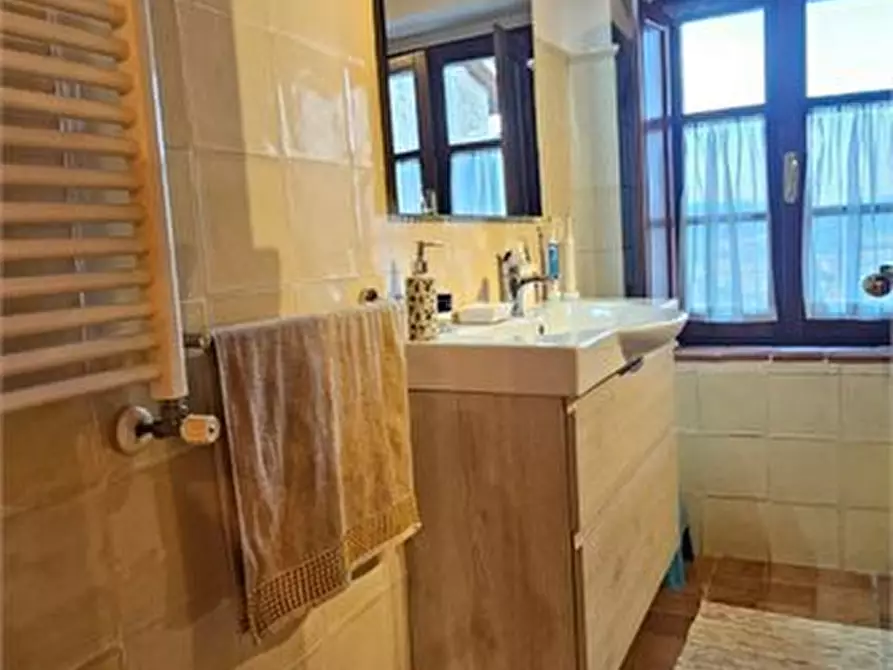 Immagine 10 di Appartamento in vendita  a Casole D'elsa