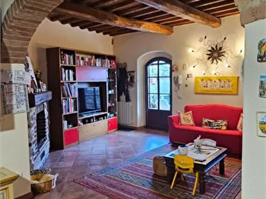 Immagine 4 di Appartamento in vendita  a Casole D'elsa