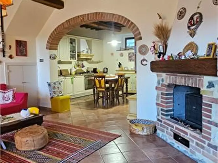 Immagine 5 di Appartamento in vendita  a Casole D'elsa