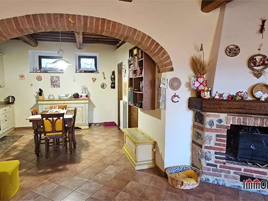 Immagine 7 di Appartamento in vendita  a Casole D'elsa