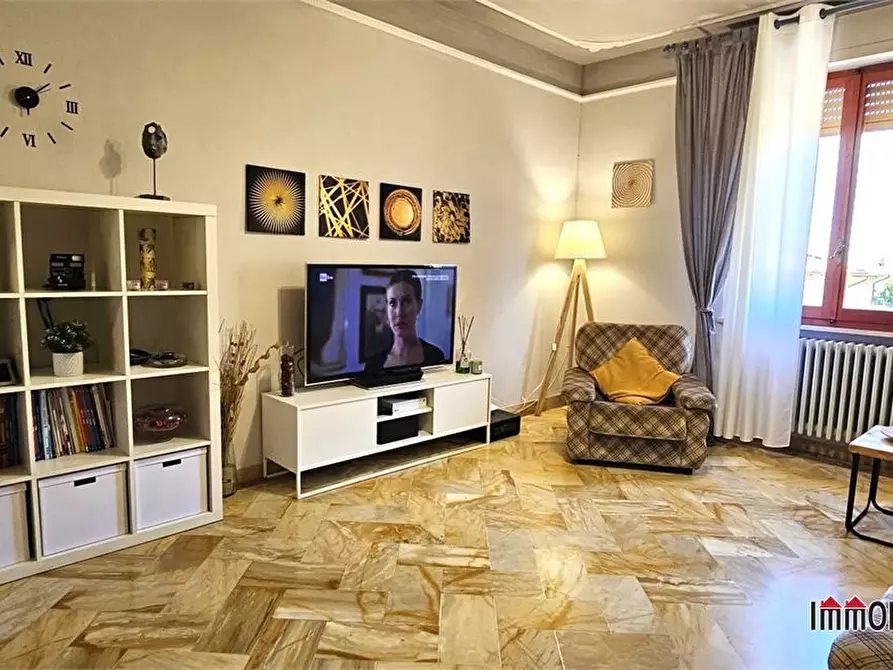 Immagine 1 di Appartamento in vendita  a Casole D'elsa