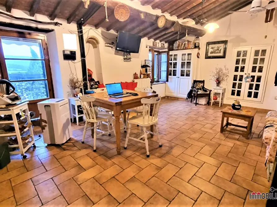 Immagine 3 di Appartamento in vendita  a Casole D'elsa