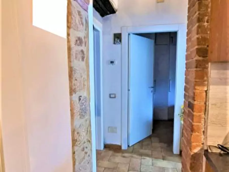 Immagine 7 di Appartamento in vendita  a Casole D'elsa