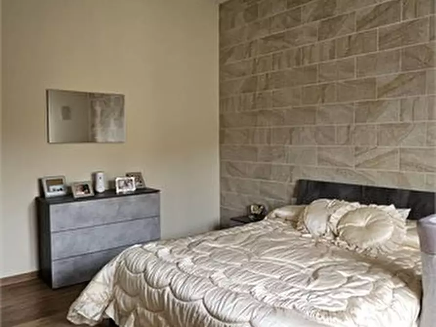 Immagine 10 di Appartamento in vendita  a Colle Di Val D'elsa