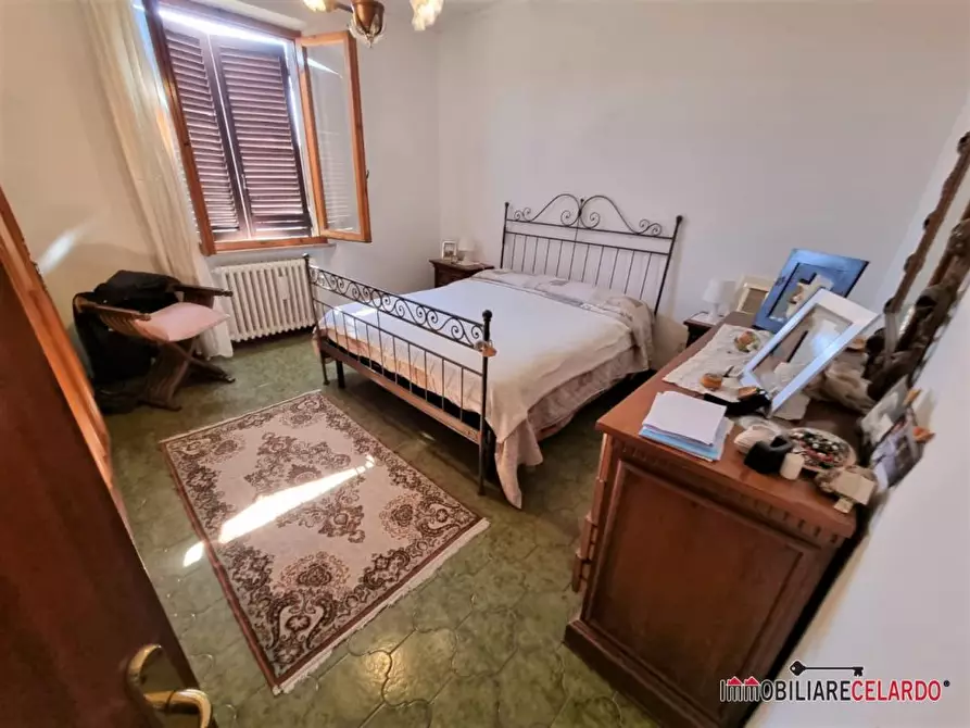 Immagine 9 di Appartamento in vendita  a Casole D'elsa