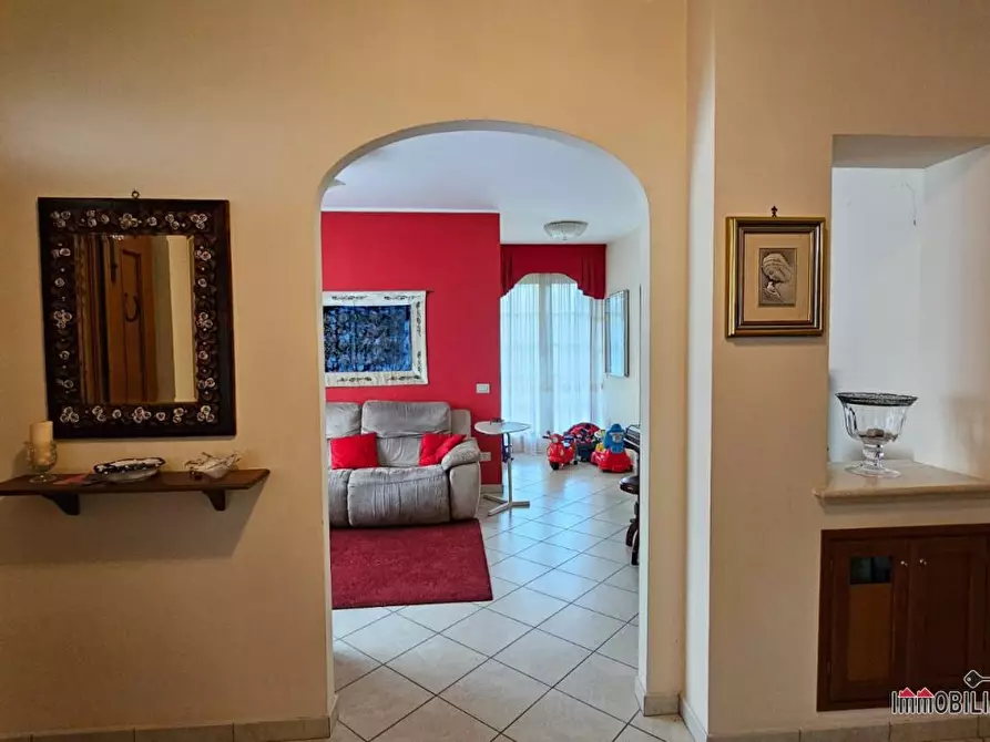 Immagine 6 di Appartamento in vendita  a Colle Di Val D'elsa
