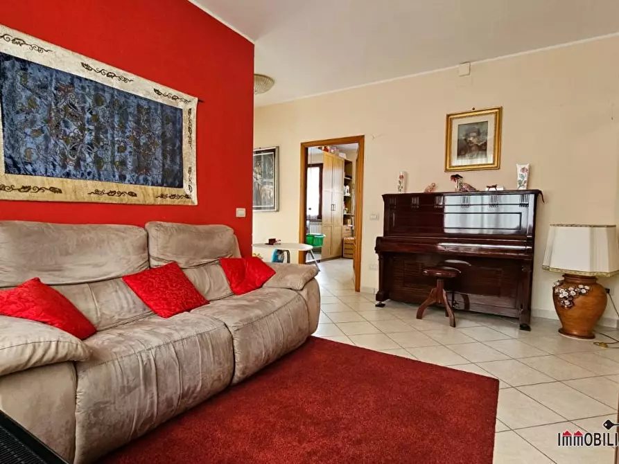 Immagine 2 di Appartamento in vendita  a Colle Di Val D'elsa