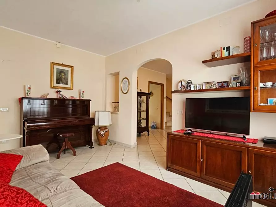 Immagine 4 di Appartamento in vendita  a Colle Di Val D'elsa