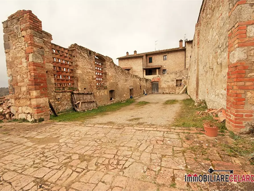 Immagine 1 di Appartamento in vendita  a Monteriggioni