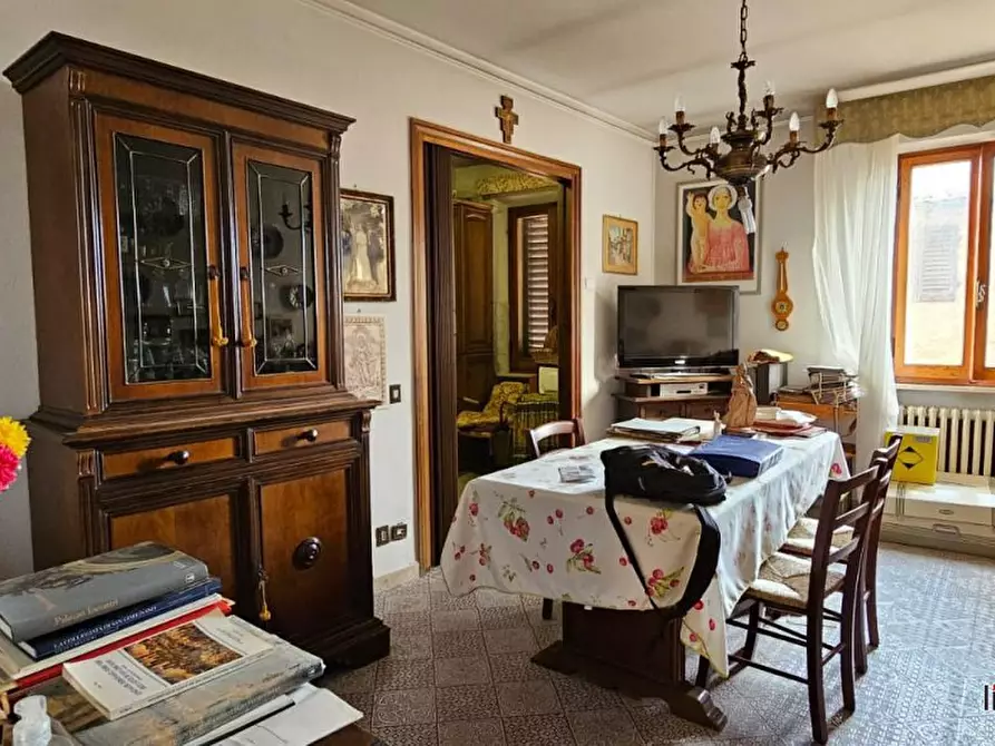 Immagine 8 di Appartamento in vendita  a San Gimignano