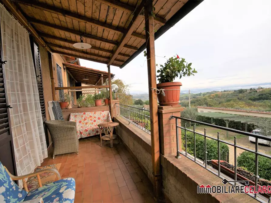 Immagine 2 di Appartamento in vendita  a Colle Di Val D'elsa