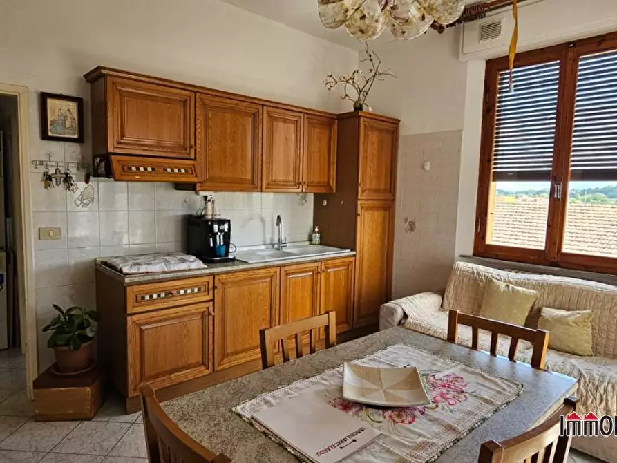 Immagine 5 di Appartamento in vendita  a Colle Di Val D'elsa