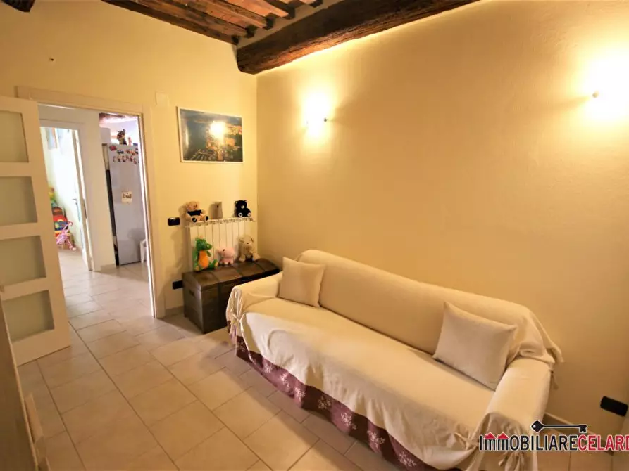 Immagine 8 di Appartamento in vendita  a Colle Di Val D'elsa