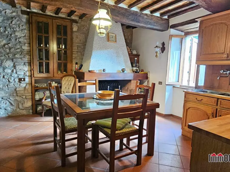 Immagine 4 di Appartamento in vendita  a Casole D'elsa