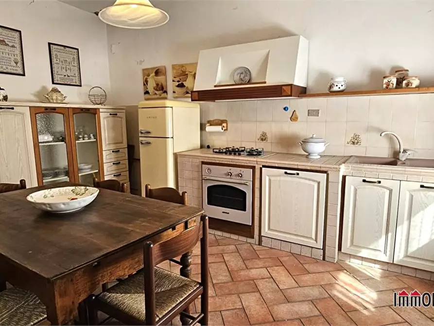 Immagine 6 di Appartamento in vendita  a San Gimignano