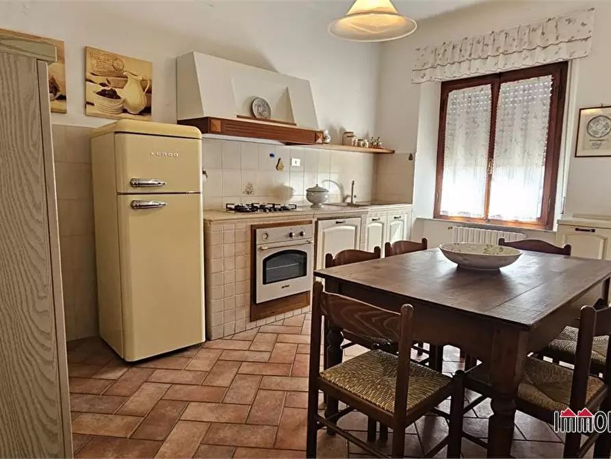 Immagine 7 di Appartamento in vendita  a San Gimignano