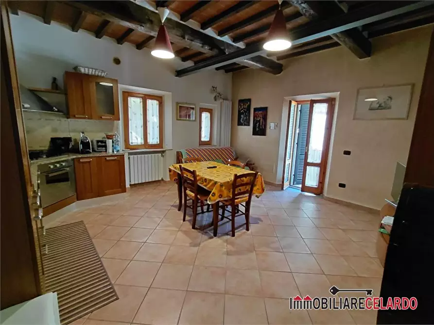 Immagine 4 di Appartamento in vendita  a Colle Di Val D'elsa