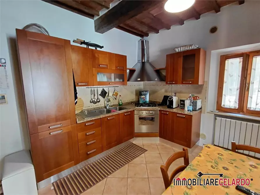 Immagine 5 di Appartamento in vendita  a Colle Di Val D'elsa