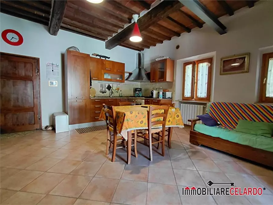 Immagine 1 di Appartamento in vendita  a Colle Di Val D'elsa