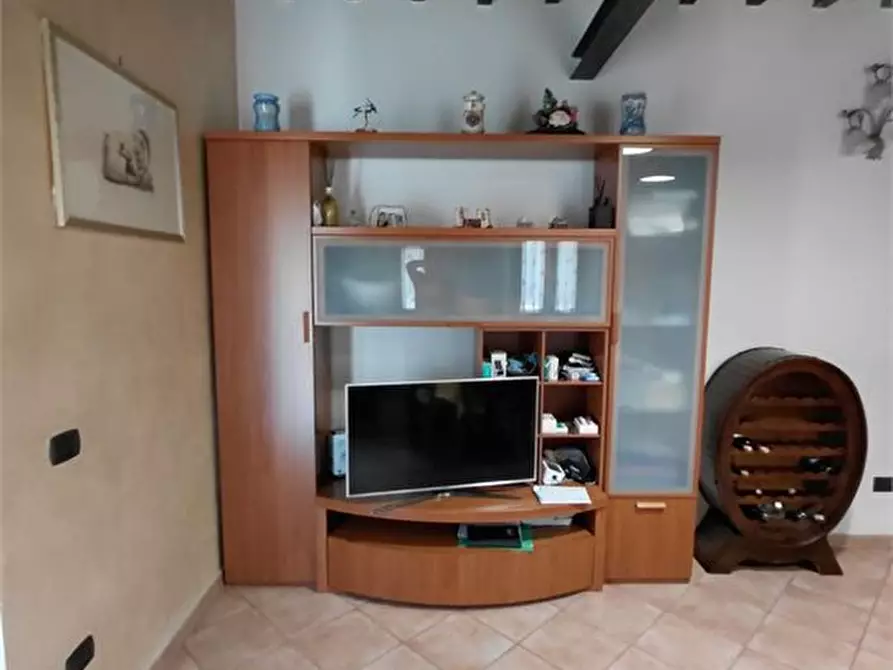 Immagine 9 di Appartamento in vendita  a Colle Di Val D'elsa