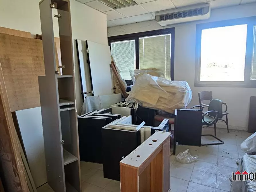Immagine 5 di Capannone industriale in vendita  a Monteriggioni