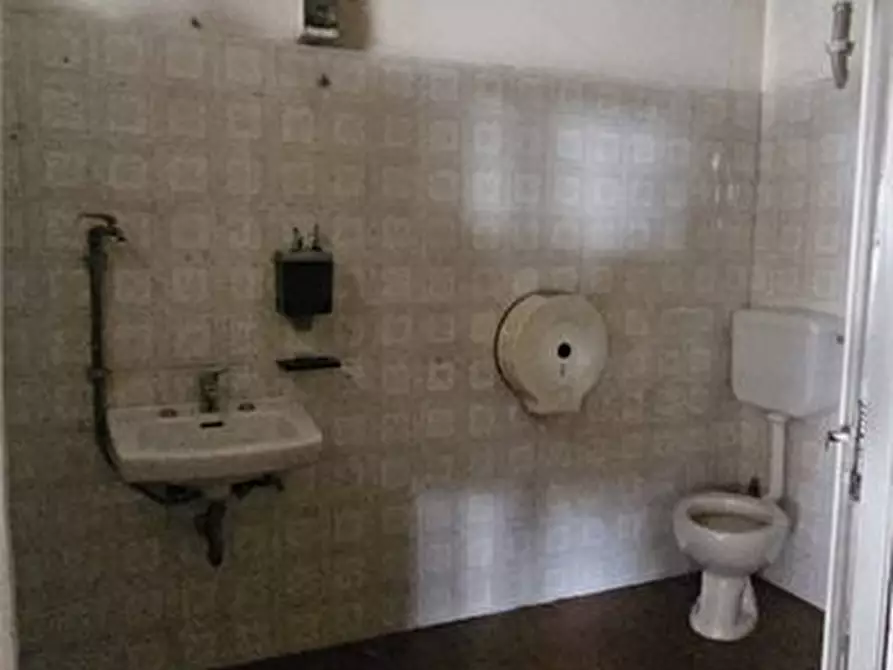 Immagine 7 di Capannone industriale in vendita  a Colle Di Val D'elsa