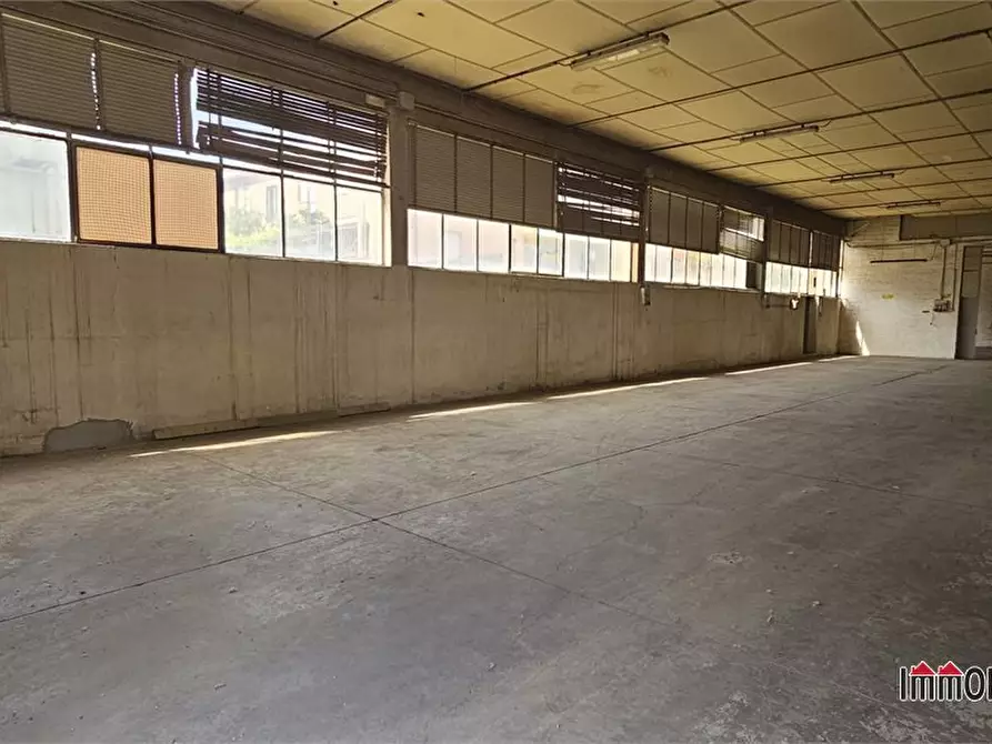 Immagine 2 di Capannone industriale in vendita  a Colle Di Val D'elsa