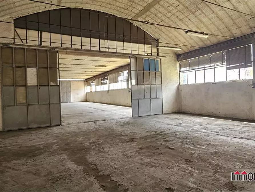 Immagine 4 di Capannone industriale in vendita  a Colle Di Val D'elsa