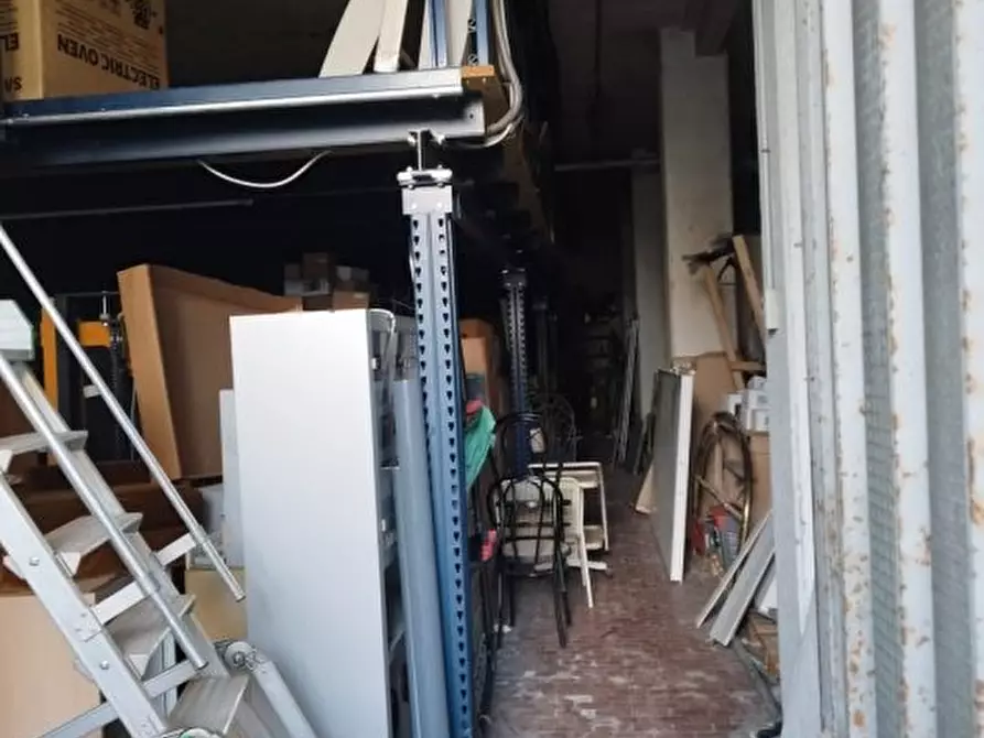 Immagine 3 di Capannone industriale in vendita  a Colle Di Val D'elsa