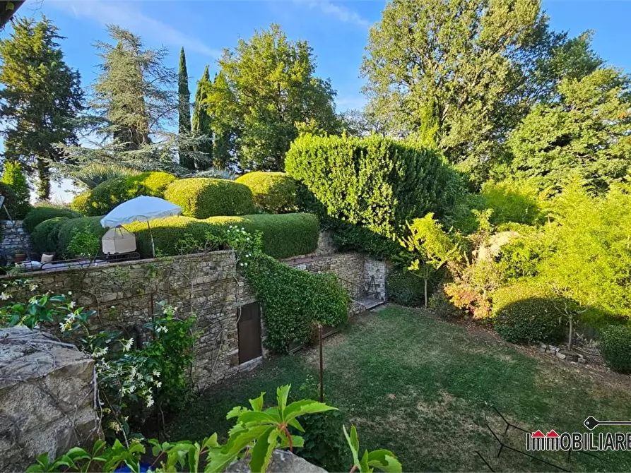 Immagine 10 di Villa in vendita  a Radda In Chianti