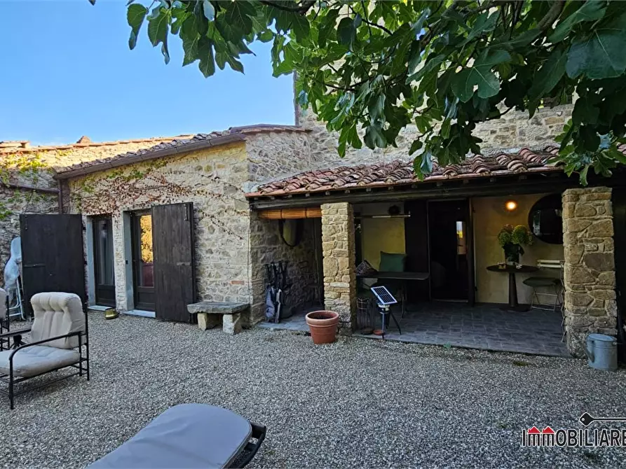 Immagine 8 di Villa in vendita  a Radda In Chianti