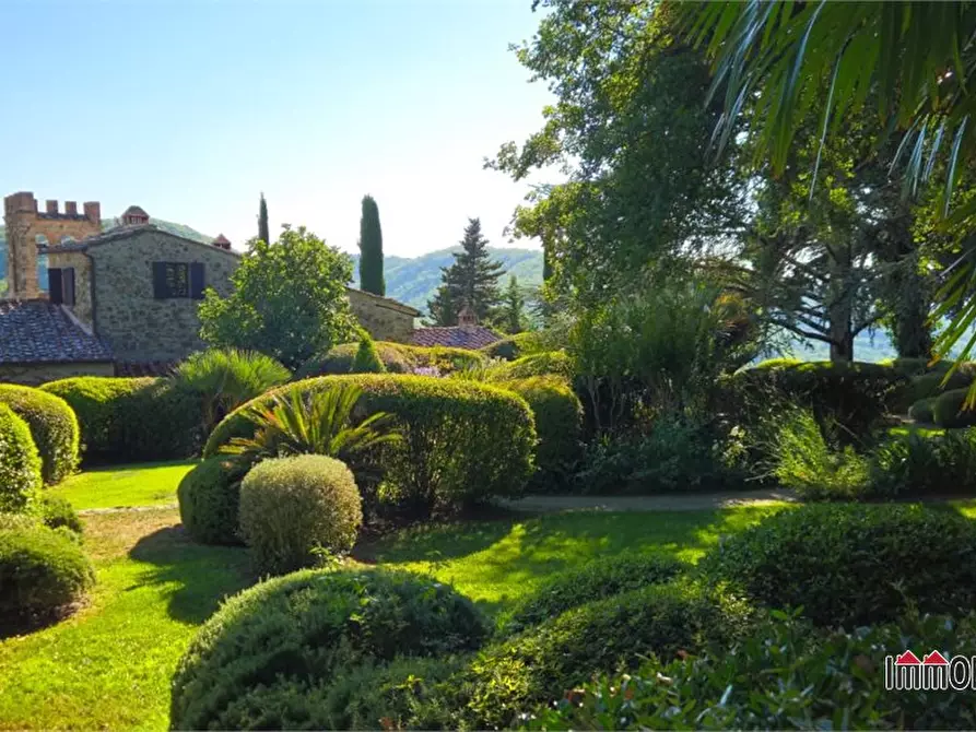 Immagine 3 di Villa in vendita  a Radda In Chianti