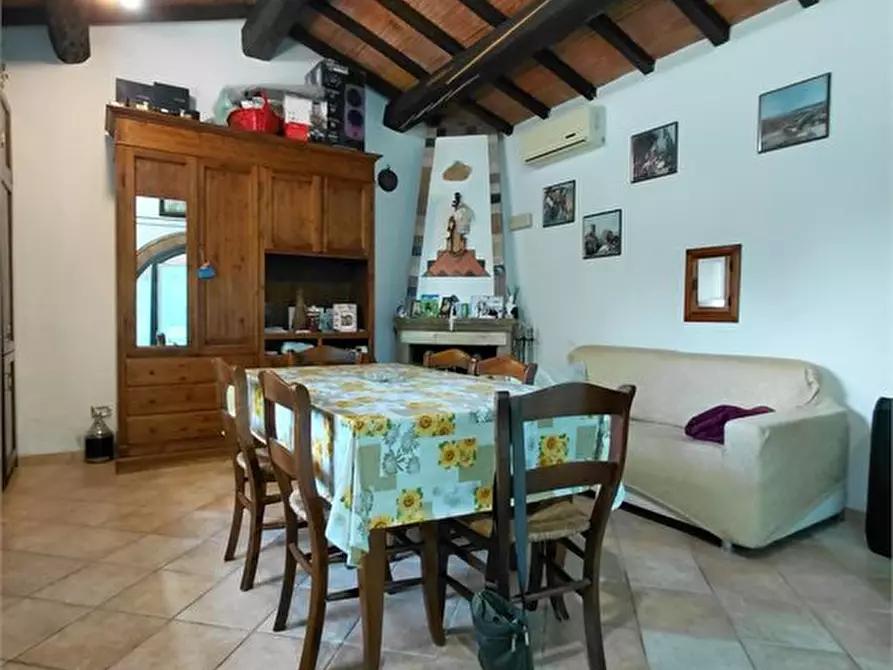 Immagine 8 di Magazzino in vendita  a Poggibonsi