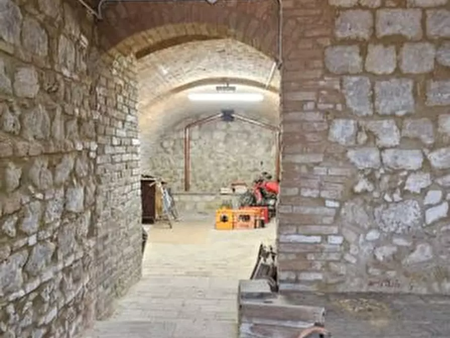 Immagine 5 di Magazzino in vendita  a Colle Di Val D'elsa