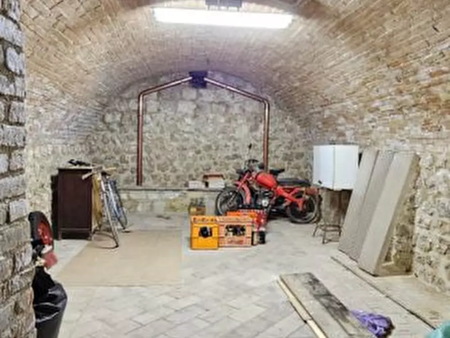 Immagine 6 di Magazzino in vendita  a Colle Di Val D'elsa