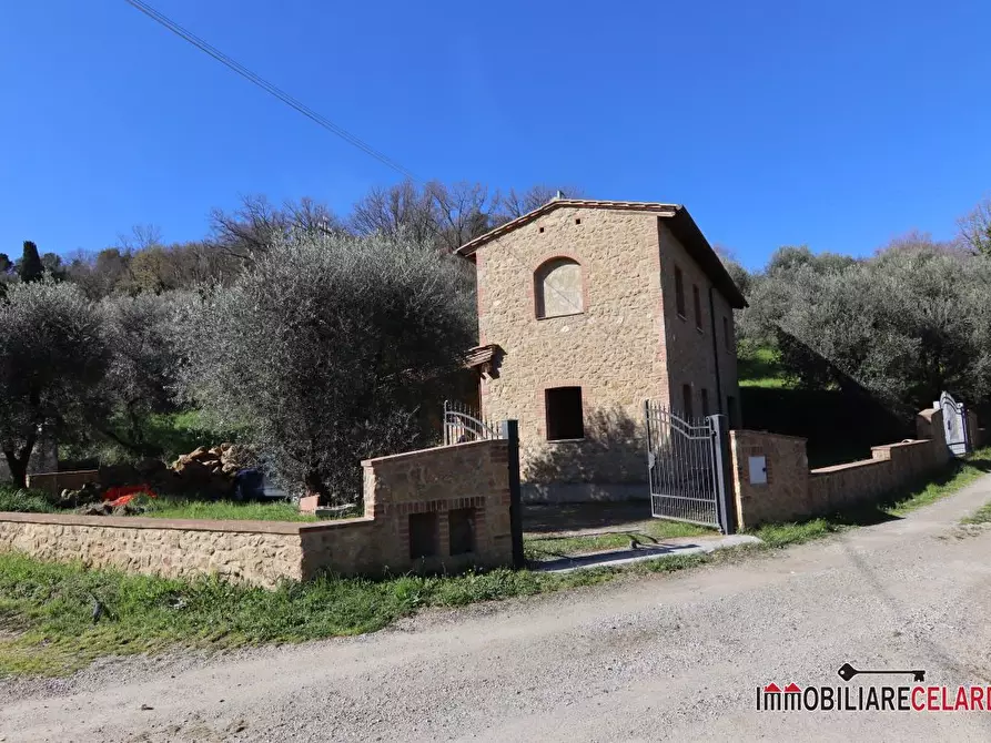 Immagine 5 di Rustico / casale in vendita  a Volterra