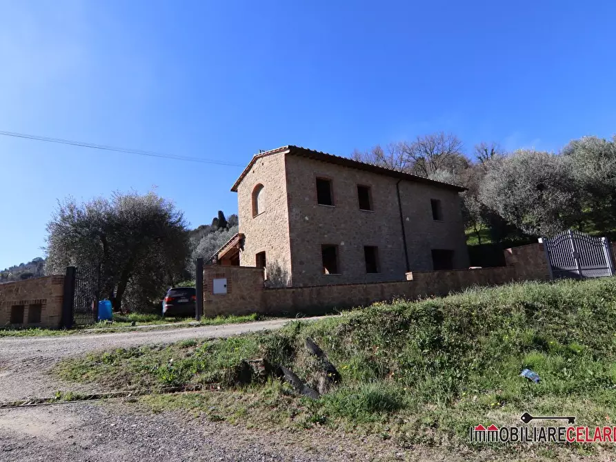 Immagine 4 di Rustico / casale in vendita  a Volterra