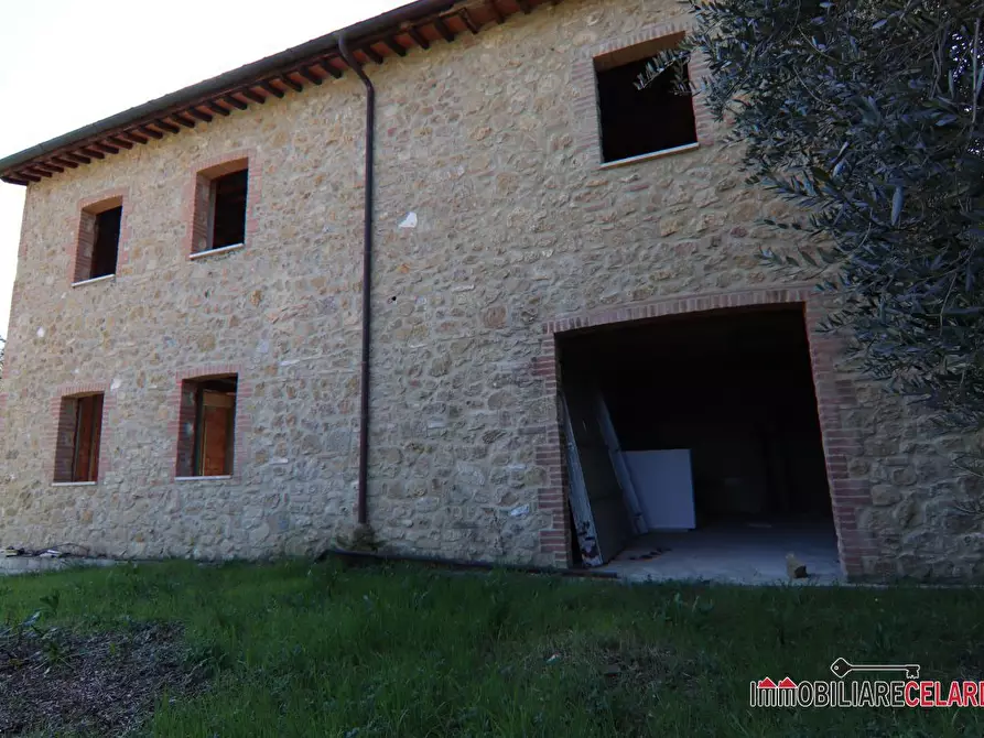 Immagine 8 di Rustico / casale in vendita  a Volterra