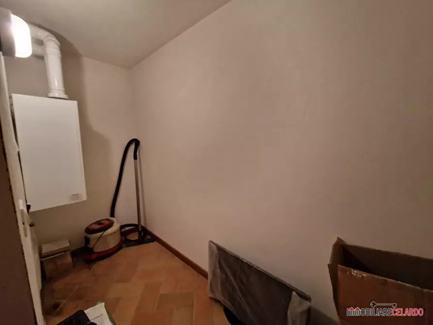 Immagine 9 di Ufficio in vendita  a Colle Di Val D'elsa