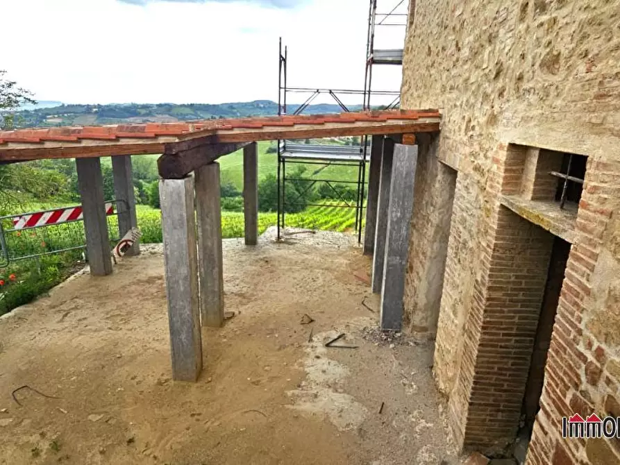 Immagine 4 di Villa in vendita  a Poggibonsi