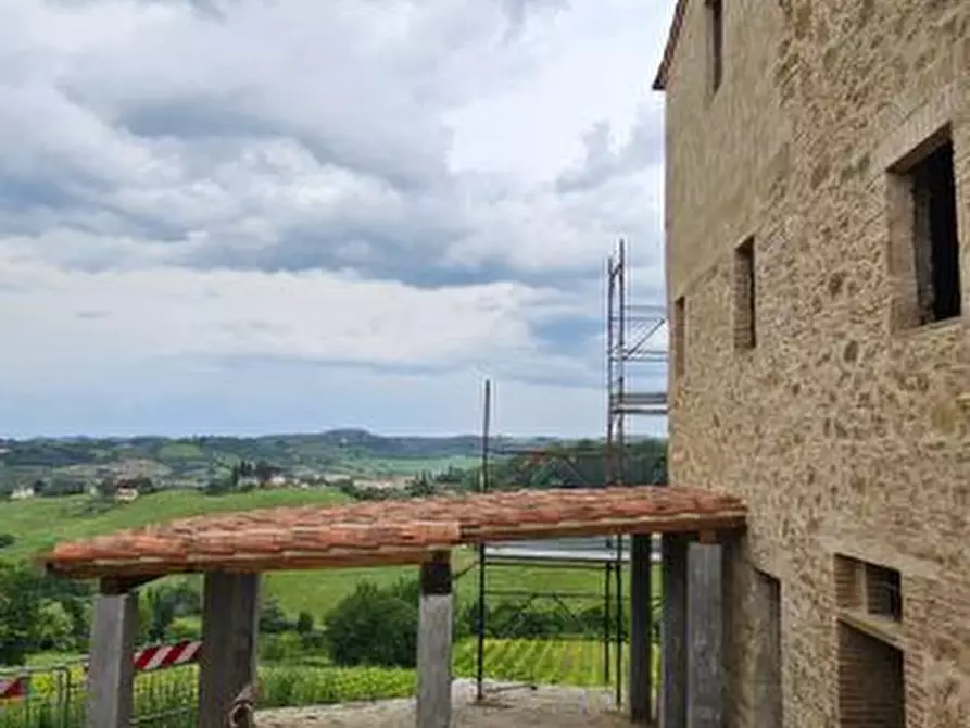 Immagine 2 di Villa in vendita  a Poggibonsi