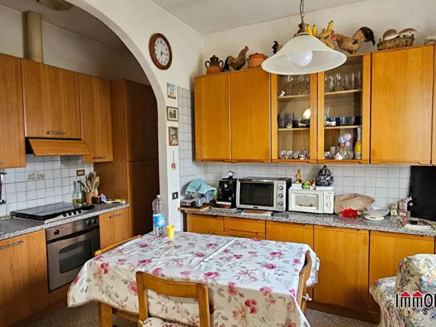 Immagine 3 di Villa in vendita  a Colle Di Val D'elsa
