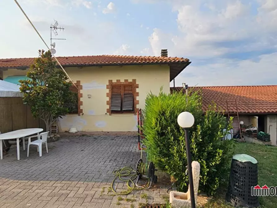 Immagine 1 di Villa in vendita  a Colle Di Val D'elsa